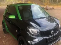 Gebraucht Smart ForTwo Cabrio 41 kW (56 PS) 2017 Schwarz Cabrio