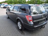 Gebraucht Opel Astra 110 PS (80 kW) 2010 Grau Kombi