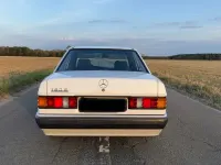 Gebraucht Mercedes 190 122 PS (89 kW) 1989 Weiß Limousine