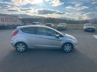 Gebraucht Ford Fiesta 60 PS (44 kW) 2010 Silber Kleinwagen