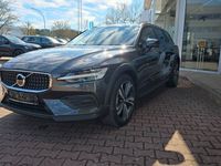 Gebraucht Volvo V60 CC Plus 197 PS (144 kW) 2024 Grau Kombi