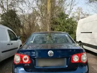 Gebraucht VW Jetta 102 PS (75 kW) 2006 Blau Limousine