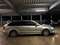 Gebraucht Skoda Superb 170 PS (125 kW) 2013 Silber Kombi