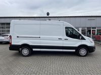 Gebraucht Ford Transit Trend 131 PS (96 kW) 2022 Weiß Van / Kleinbus