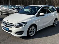 Gebraucht Mercedes B200 156 PS (114 kW) 2017 Weiß Van / Kleinbus