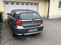 Gebraucht BMW 116 122 PS (89 kW) 2010 Grau Kleinwagen