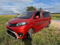 Gebraucht Toyota Proace Executive 177 PS (130 kW) 2017 Orange Van / Kleinbus