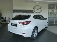 Gebraucht Mazda 3 Active 120 PS (88 kW) 2017 Satinweiß metallic Limousine