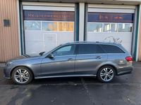 Gebraucht Mercedes E220 Avantgarde 170 PS (125 kW) 2016 Grau Kombi