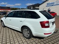 Gebraucht Skoda Octavia Ambition 110 PS (80 kW) 2016 Weiß Kleinwagen