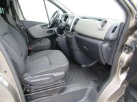 Gebraucht Renault Trafic Expression 121 PS (88 kW) 2018 Beige Van / Kleinbus