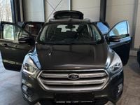 Gebraucht Ford Kuga Titanium 150 PS (110 kW) 2018 Grau SUV