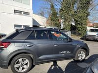 Gebraucht VW T-Roc R-line 150 PS (110 kW) 2024 Indiumgrau (metallic) SUV