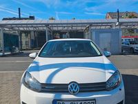 Gebraucht VW Golf VI 105 PS (77 kW) 2010 Weiß Kleinwagen