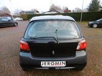 Gebraucht Toyota Yaris 68 PS (50 kW) 2001 Schwarz Limousine