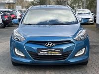 Gebraucht Hyundai i30 110 PS (80 kW) 2012 Blau Kombi