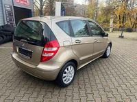 Gebraucht Mercedes A180 109 PS (80 kW) 2005 Gold Kleinwagen