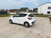 Gebraucht Hyundai i10 Select 67 PS (49 kW) 2019 Weiß Kleinwagen