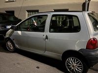 Gebraucht Renault Twingo 58 PS (42 kW) 2003 Silber Kleinwagen