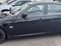 Gebraucht BMW 330 245 PS (180 kW) 2011 Schwarz Limousine