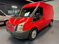 Gebraucht Ford Transit 101 PS (74 kW) 2012 Rot Van / Kleinbus