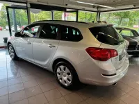 Gebraucht Opel Astra Design Edition 140 PS (102 kW) 2011 Silber Kombi