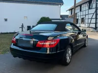 Gebraucht Mercedes E200 184 PS (135 kW) 2010 Schwarz Cabrio