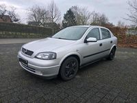 Gebraucht Opel Astra 101 PS (74 kW) 2002 Silber Limousine