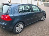 Gebraucht VW Golf V 95 PS (69 kW) 2006 Blau Kleinwagen
