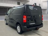 Gebraucht Peugeot Expert Premium 122 PS (89 kW) 2017 Schwarz Van