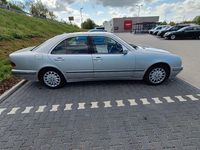 Gebraucht Mercedes E220 Elegance 143 PS (105 kW) 2001 Grau Limousine