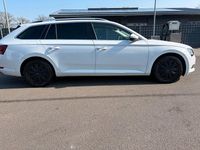 Gebraucht Skoda Superb Style 150 PS (110 kW) 2019 Weiß Kombi