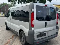 Gebraucht Opel Vivaro 114 PS (83 kW) 2006 Silber Van / Kleinbus