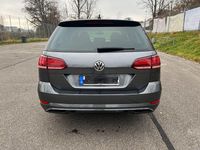 Gebraucht VW Golf VII Sound 150 PS (110 kW) 2017 Grau Kombi