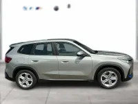 Gebraucht BMW iX1 230 kW (313 PS) 2023 Silber metallic SUV