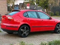 Second-hand Seat Leon 105 CP (77 kW) 2001 Roșu Hatchback