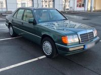 Gebraucht Mercedes E280 193 PS (141 kW) 1993 Grün Limousine
