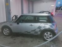 Usado Mini ONE 90 HP (66 kW) 2005 Prateado Citadino