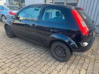 Gebraucht Ford Fiesta 69 PS (50 kW) 2003 Blau Kleinwagen