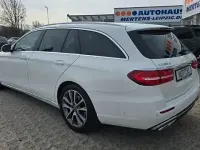 Gebraucht Mercedes E220 Avantgarde 194 PS (142 kW) 2018 Weiß Limousine