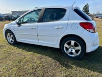 Gebraucht Peugeot 207 Premium 120 PS (88 kW) 2010 Weiß Limousine