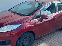Gebraucht Ford Fiesta 95 PS (69 kW) 2015 Rot Kleinwagen