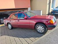Gebraucht Mercedes 230 132 PS (97 kW) 1990 Rot Limousine