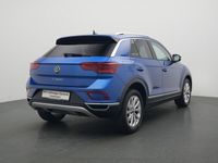 Gebraucht VW T-Roc 150 PS (110 kW) 2023 Blau / ravennablau (metallic) SUV