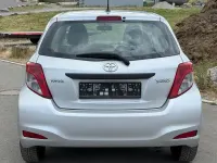 Gebraucht Toyota Yaris 69 PS (50 kW) 2012 Silber Kleinwagen