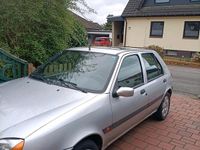 Gebraucht Ford Fiesta 60 PS (44 kW) 2001 Grau Kleinwagen