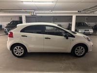Gebraucht Kia Rio 86 PS (63 kW) 2012 Weiß Kleinwagen
