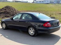 Gebraucht Mercedes E320 Elegance 224 PS (164 kW) 2006 Blau Limousine