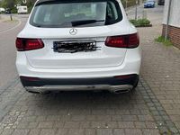 Gebraucht Mercedes GLC220 194 PS (142 kW) 2021 Weiß SUV