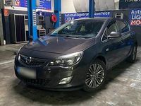 Gebraucht Opel Astra 125 PS (91 kW) 2012 Grau Kleinwagen
